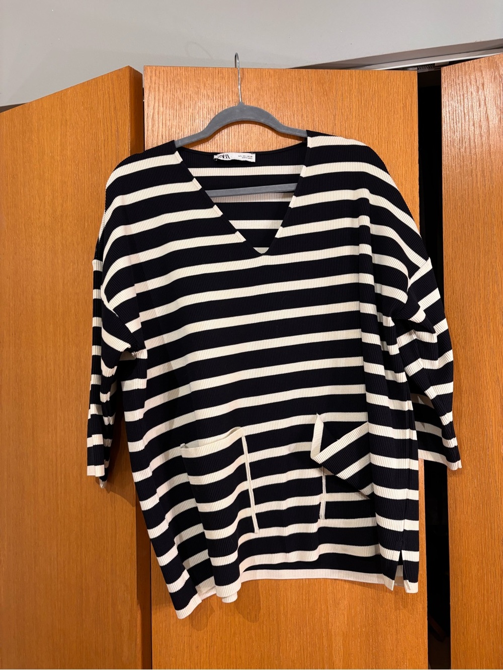 Striped V-Neck Pocket Knit Top - Blue & White